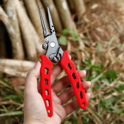 Professional multi-functional fishing pliers