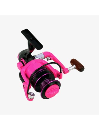 Lightweight smooth metal fishing reel