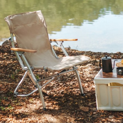Comfortable aluminum fishing folding chair